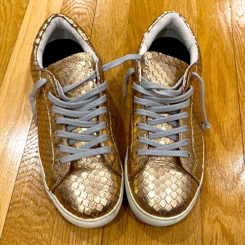 Steven by Steve Madden casual metallic sneakers